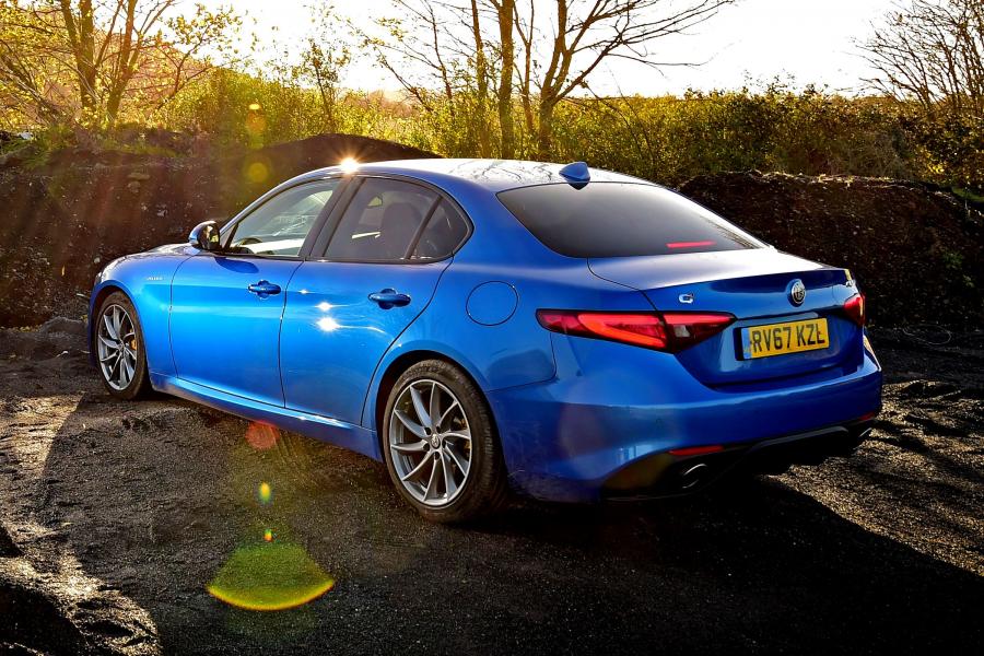  Alfa Romeo Giulia Veloce Q2 (952) 2017 года  (UK) (фото 2 из 15)